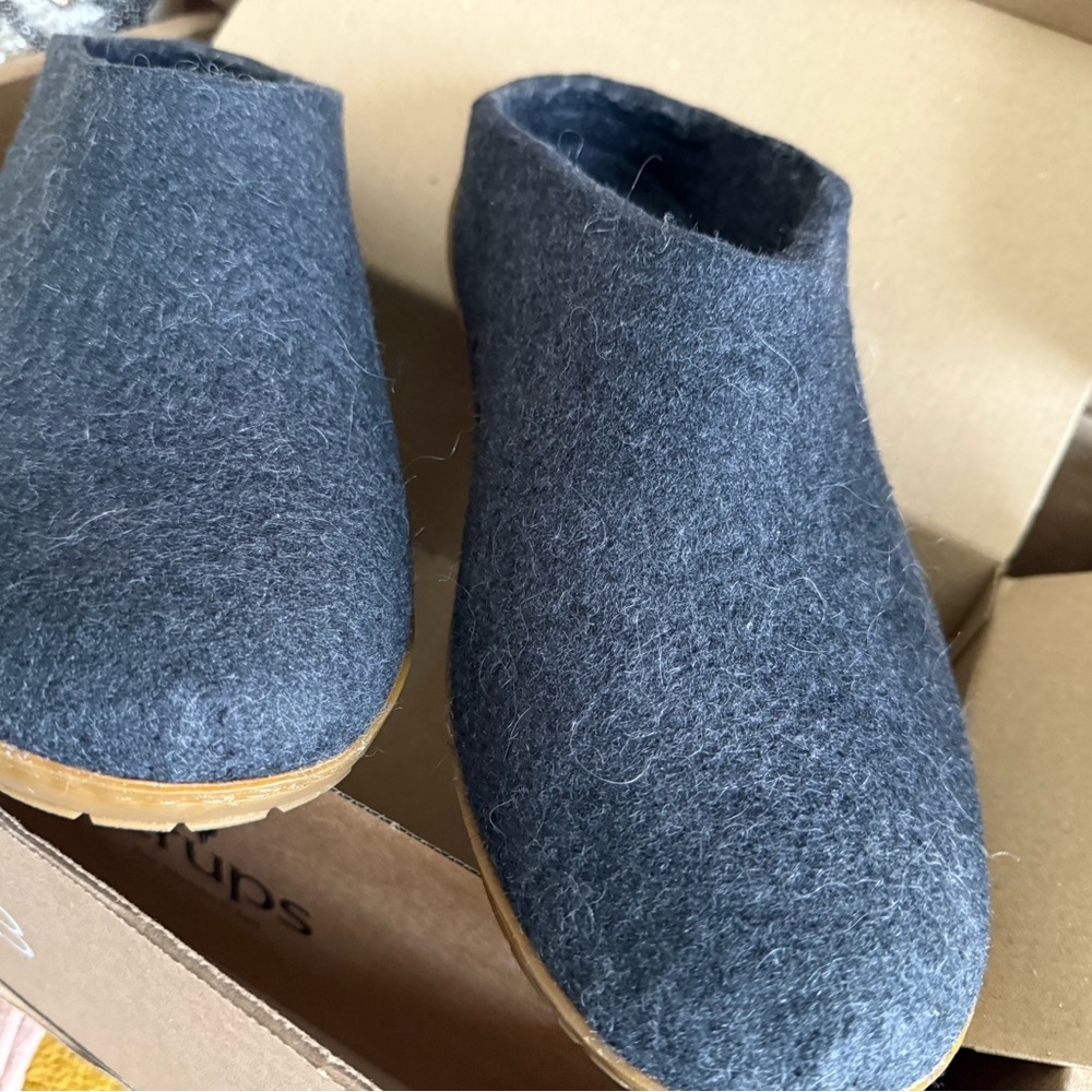 Glerups 100% Wool Original Men's Gray Slippers with Tan Sole size 44 - Picture 3 of 7